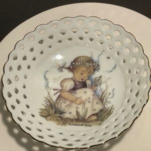 Vintage M.J. Hummel "Lilly of the Valley" Dish Small Reutter Porzellan Germany